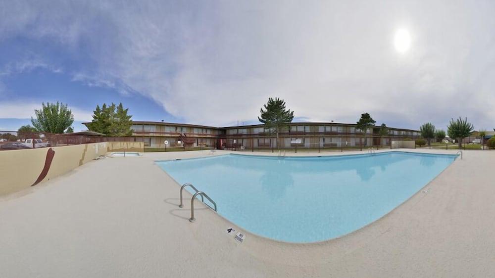 Econo Lodge Carlsbad Caverns Area Экстерьер фото
