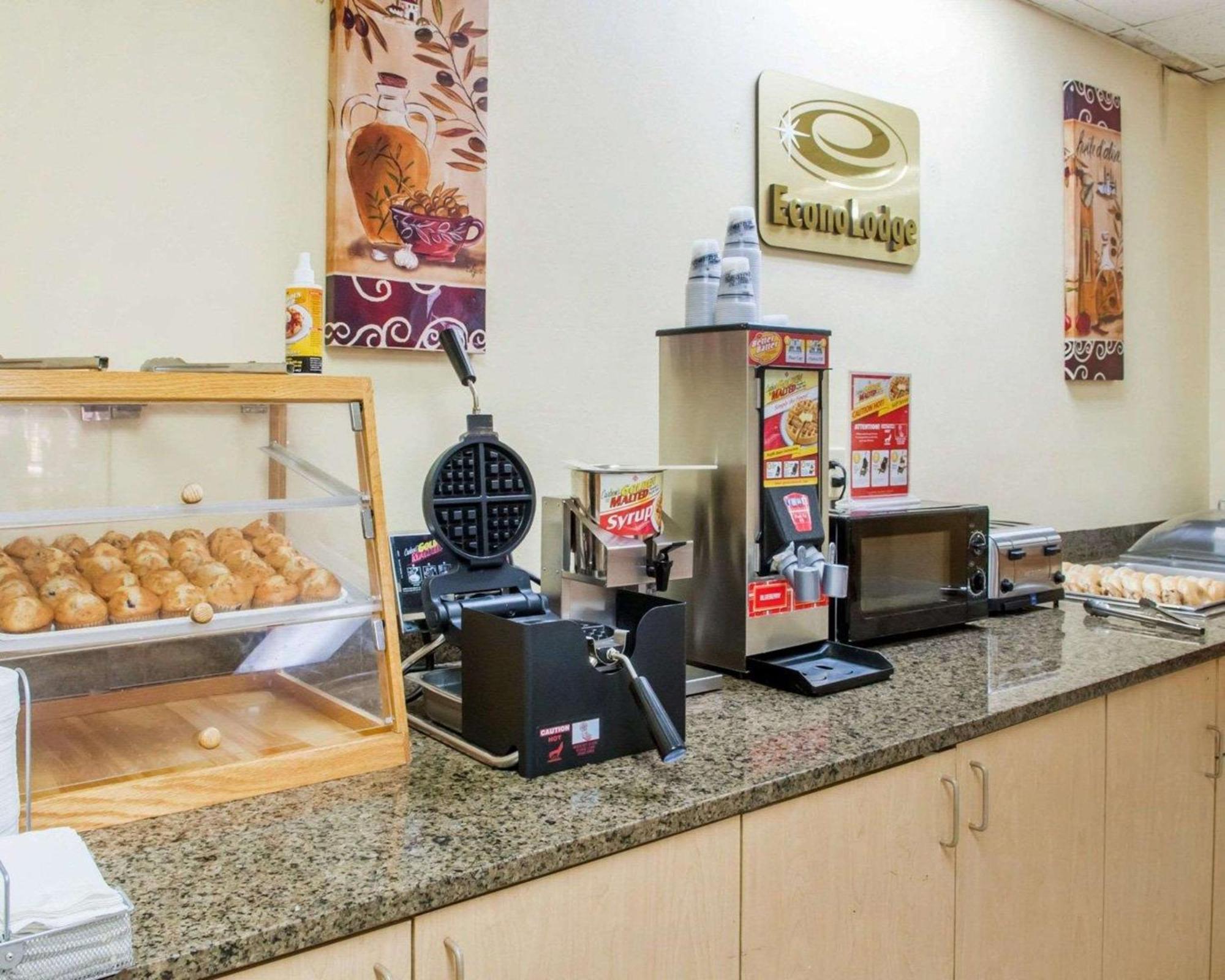 Econo Lodge Carlsbad Caverns Area Экстерьер фото