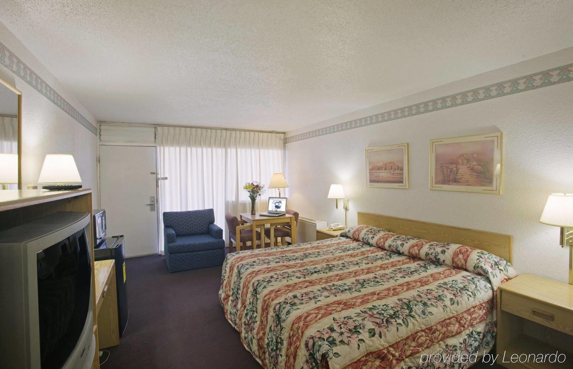 Econo Lodge Carlsbad Caverns Area Номер фото